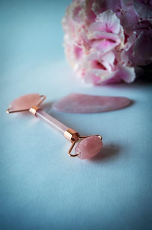 rose quartz facial roller